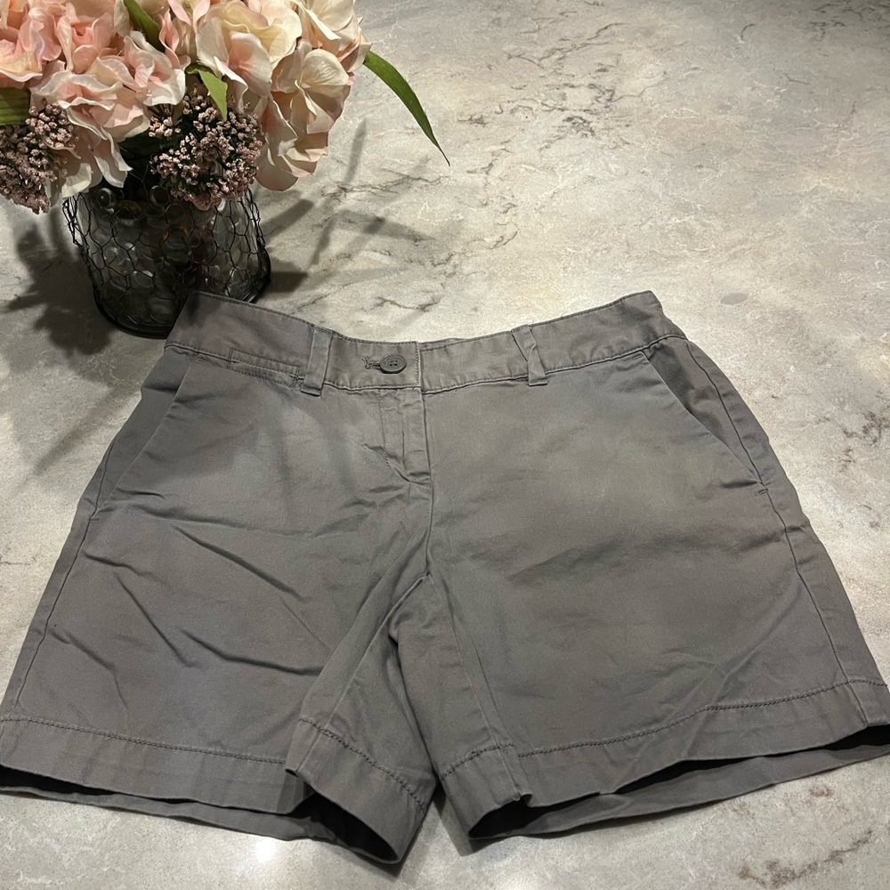 Ann Taylor Loft/women’s casual shorts, size 00, gray